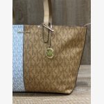 JET SET MEDIUM TWO-TONE LOGO TOTE SHOULDER BAG - Image 9