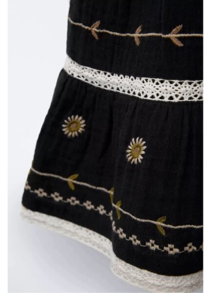 TEXTURED DRESS WITH FLORAL EMBROIDERY - Image 4