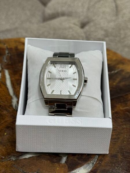 SILVER TONE ANALOG WATCH - Image 1
