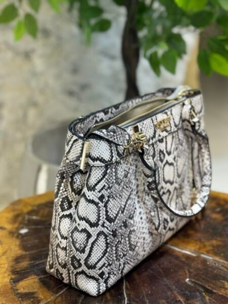 GUESS SATCHEL BAG  ANADELA - Image 5