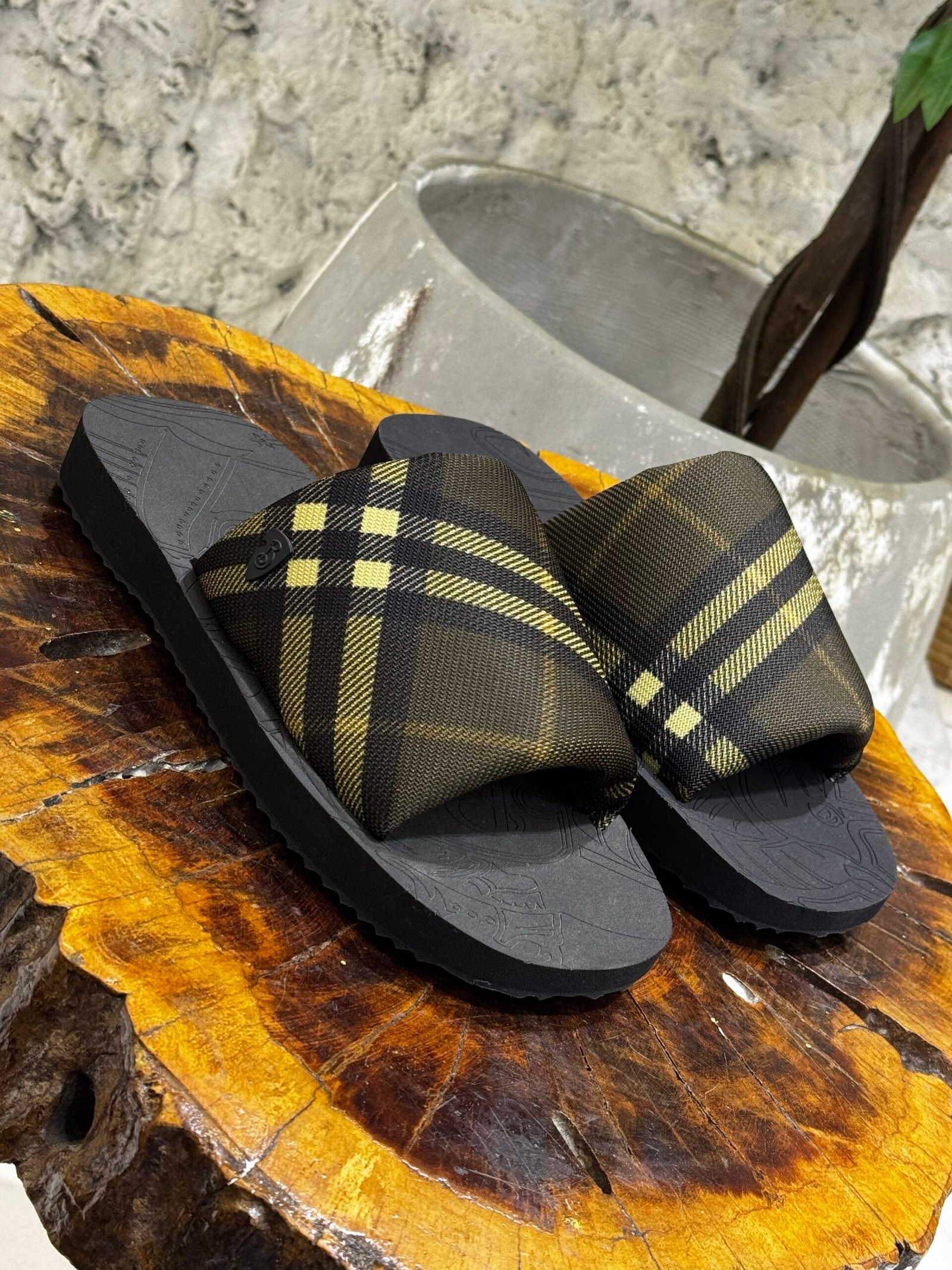 img_1197 BURBERRY CHECK TREK SLIDES - Image 1