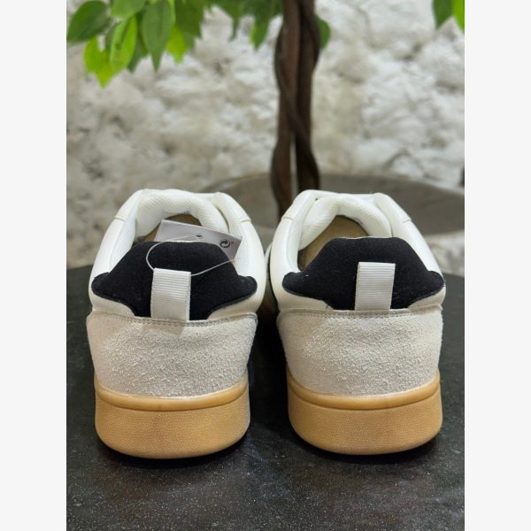 CONTRAST PANEL LOW-TOP TRAINERS - Image 9