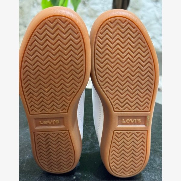 LEVI’S JACKSON TRAINERS - Image 8