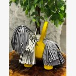 NITA PUPPY SHAPE HANDBAG - Image 3