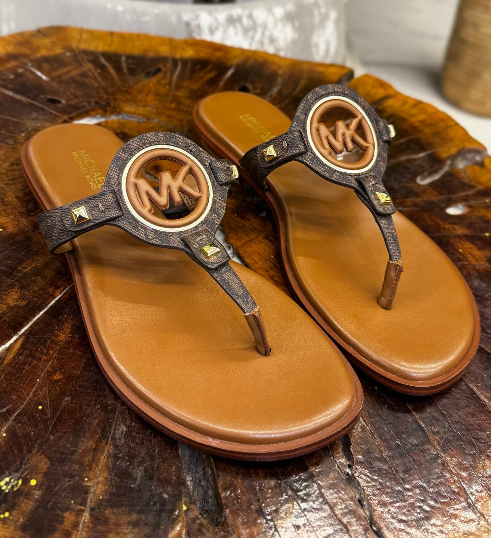 img_4365 AUBREY CUT OUT THONG SIGNATURE SANDAL - Image 1