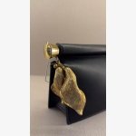 HOLLY LEAF CHARM CLUTCH BAG - Image 3