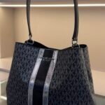 MICHAEL KORS-
Pratt Medium Signature Logo and Metallic Shoulder Bag