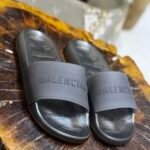 LOGO EMBOSSED RUBBER POOL SLIDE