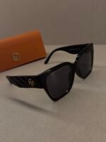 TORY BURCH-Kira Sunglasses in Acetate - Image 4