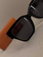 TORY BURCH-Kira Sunglasses in Acetate - Image 5