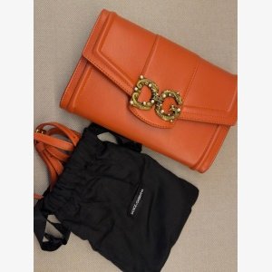 DOLCE&GABBANA
DG Amore leather crossbody bag