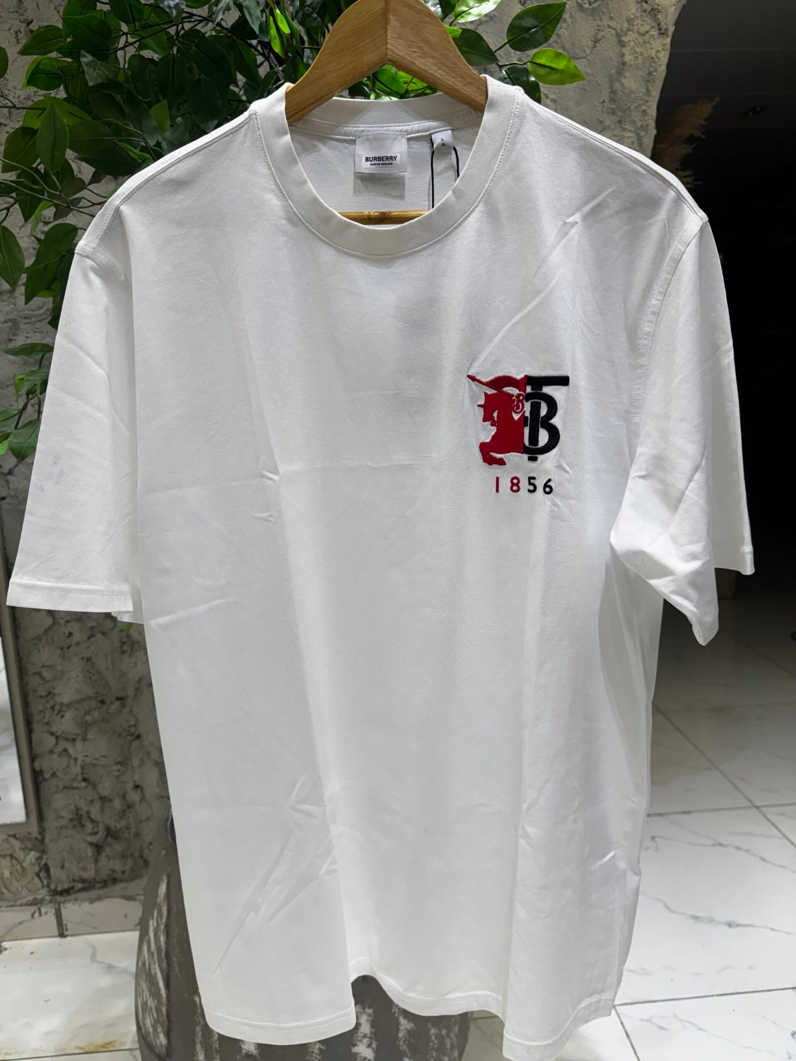 img_1453 HESFORD TB MONOGRAM EMBROIDERY T-SHIRT - Image 1