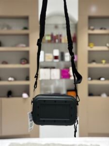 RIGID BOX CROSSBODY BAG