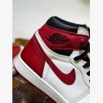 AIR JORDAN 1 RERTRO HIGH OG - Image 4