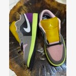 AIR JORDAN 1 LOW SE - Image 9