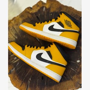 AIR JORDAN 1 MID