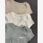 3 piece baby bodysuit - Image 2