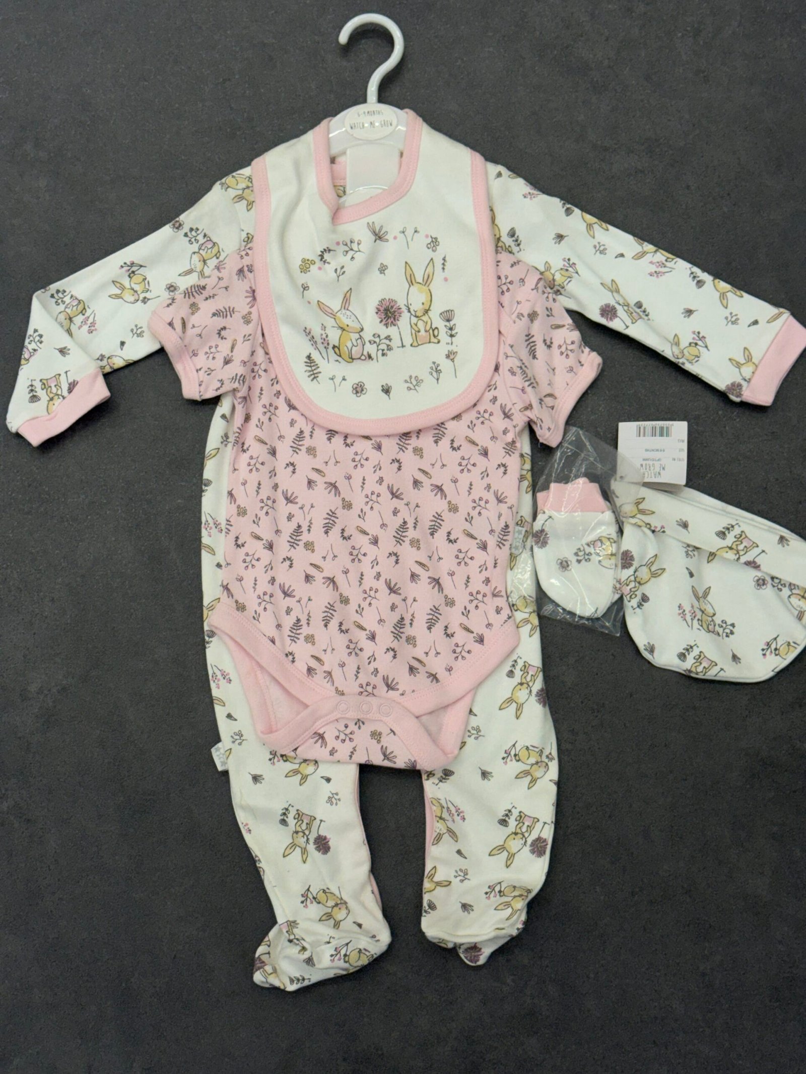 img_9963 5-piece newborn layette clothing set - Image 1