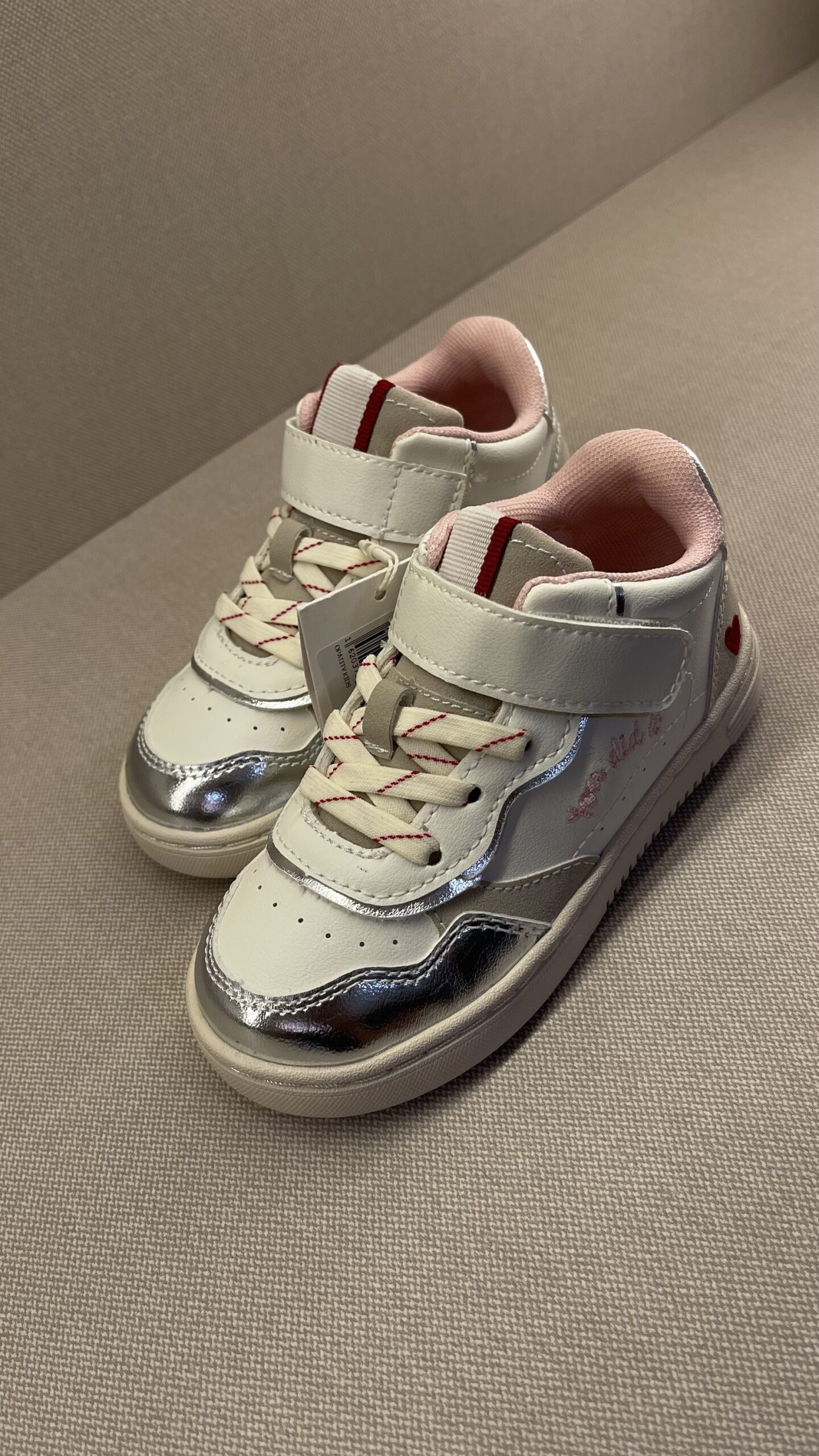 img_4775 ZARA -HEART HIGH-TOP SNEAKERS - Image 1
