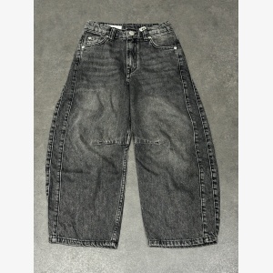 Zara Grey High-Waisted Barrel Balloon Jeans