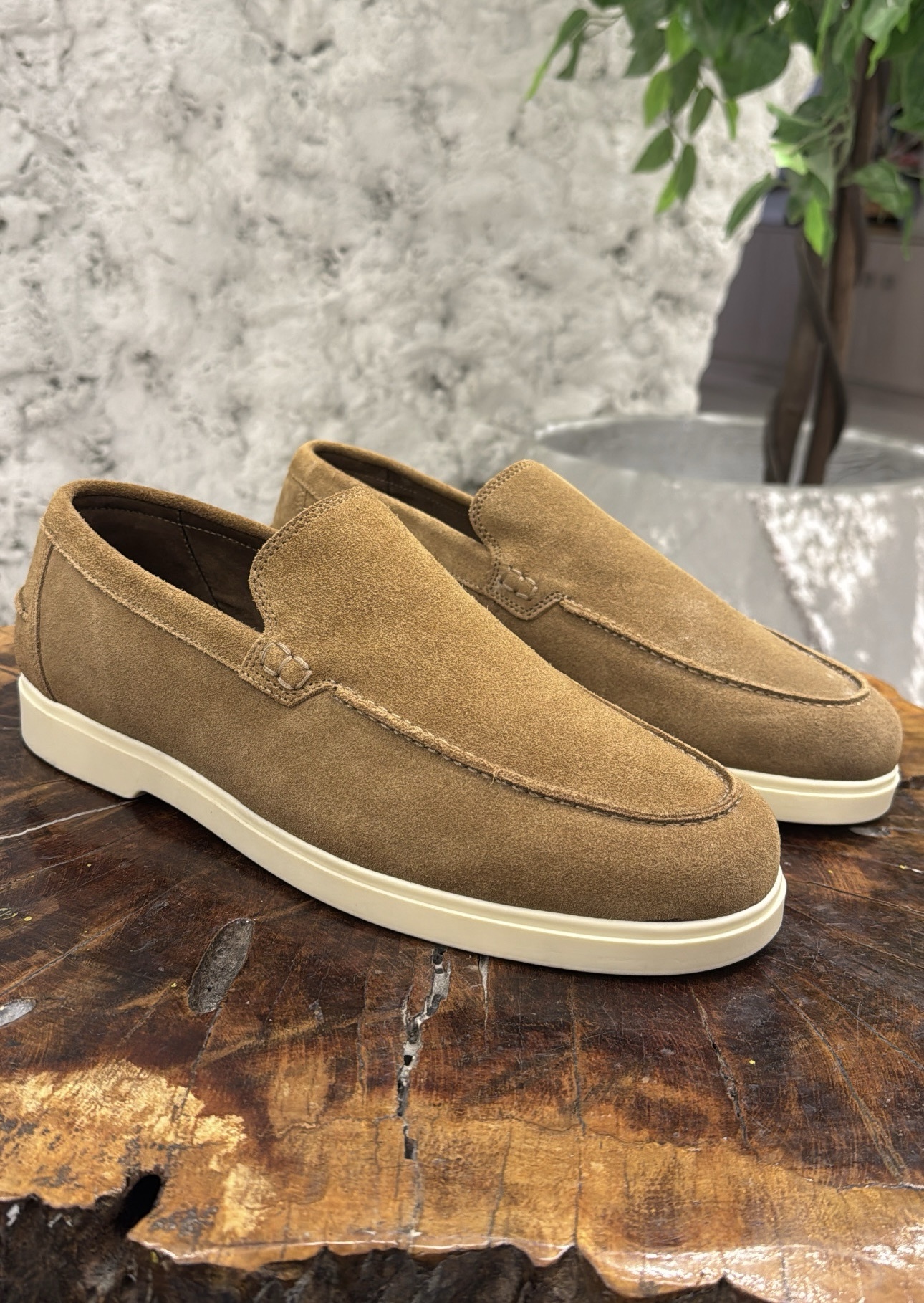 006197e7-964e-41bb-b056-d1791ead3fa1 CASUAL LEATHER LOAFERS - Image 1