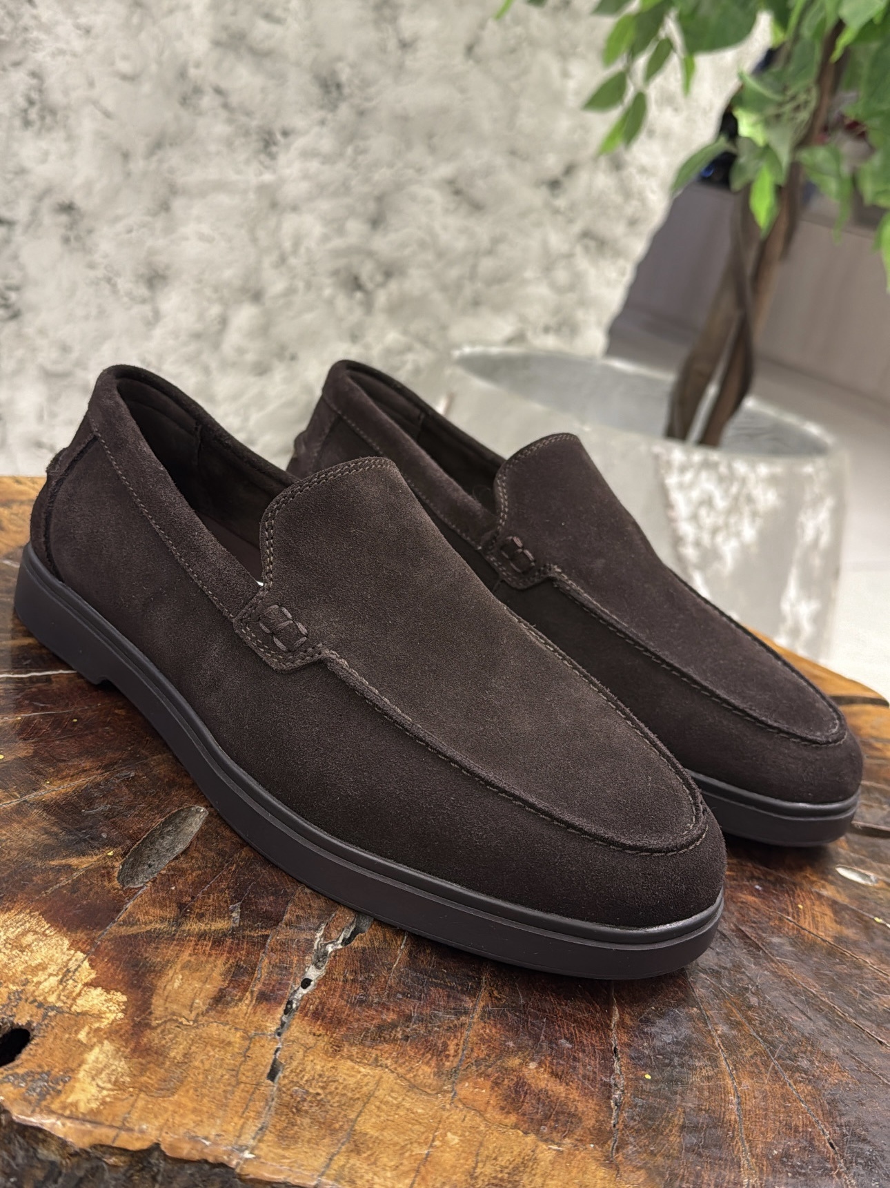 a8a6883b-36e8-4348-85cf-9e4041375830 CASUAL LEATHER LOAFERS - Image 1