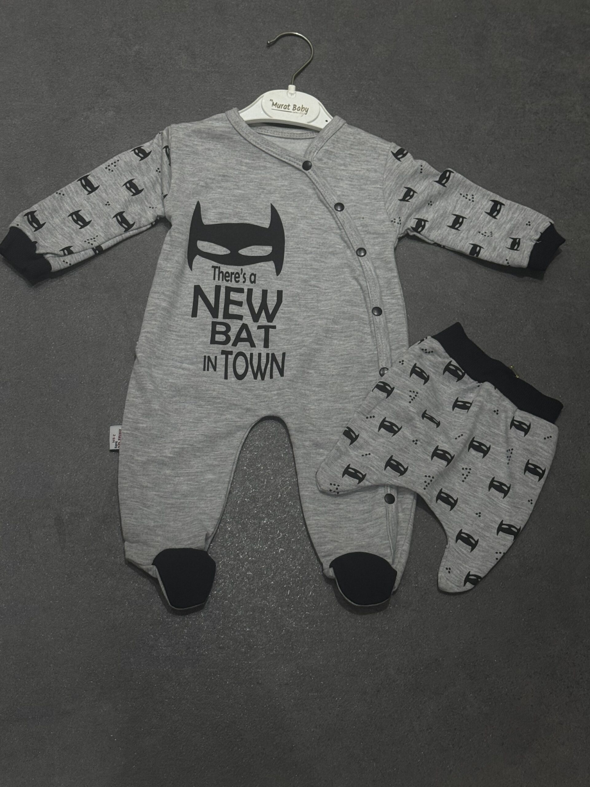 img_3477-2 Mini Zeyn Batman-themed newborn baby romper set - Image 1