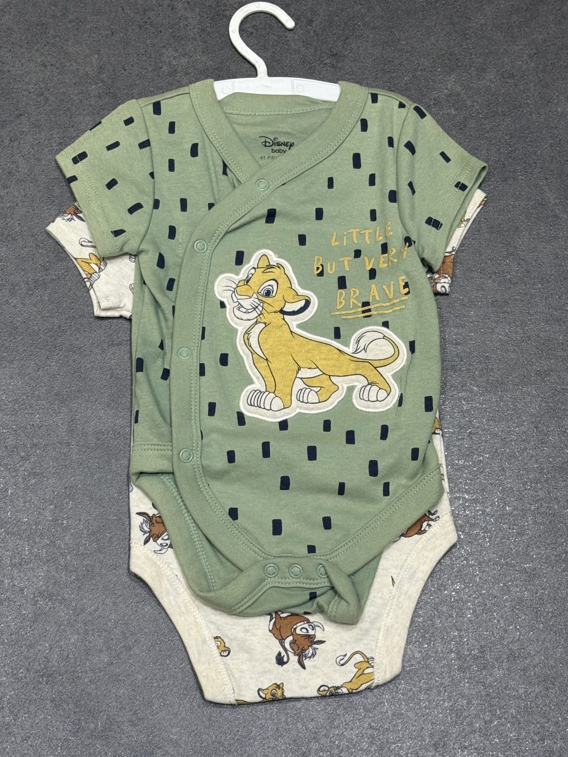img_3894 Lion King newborn bodysuit set - Image 1