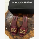 DOLCE & GABBAN DG AMORE  BIANCA LEATHER SLIDES
