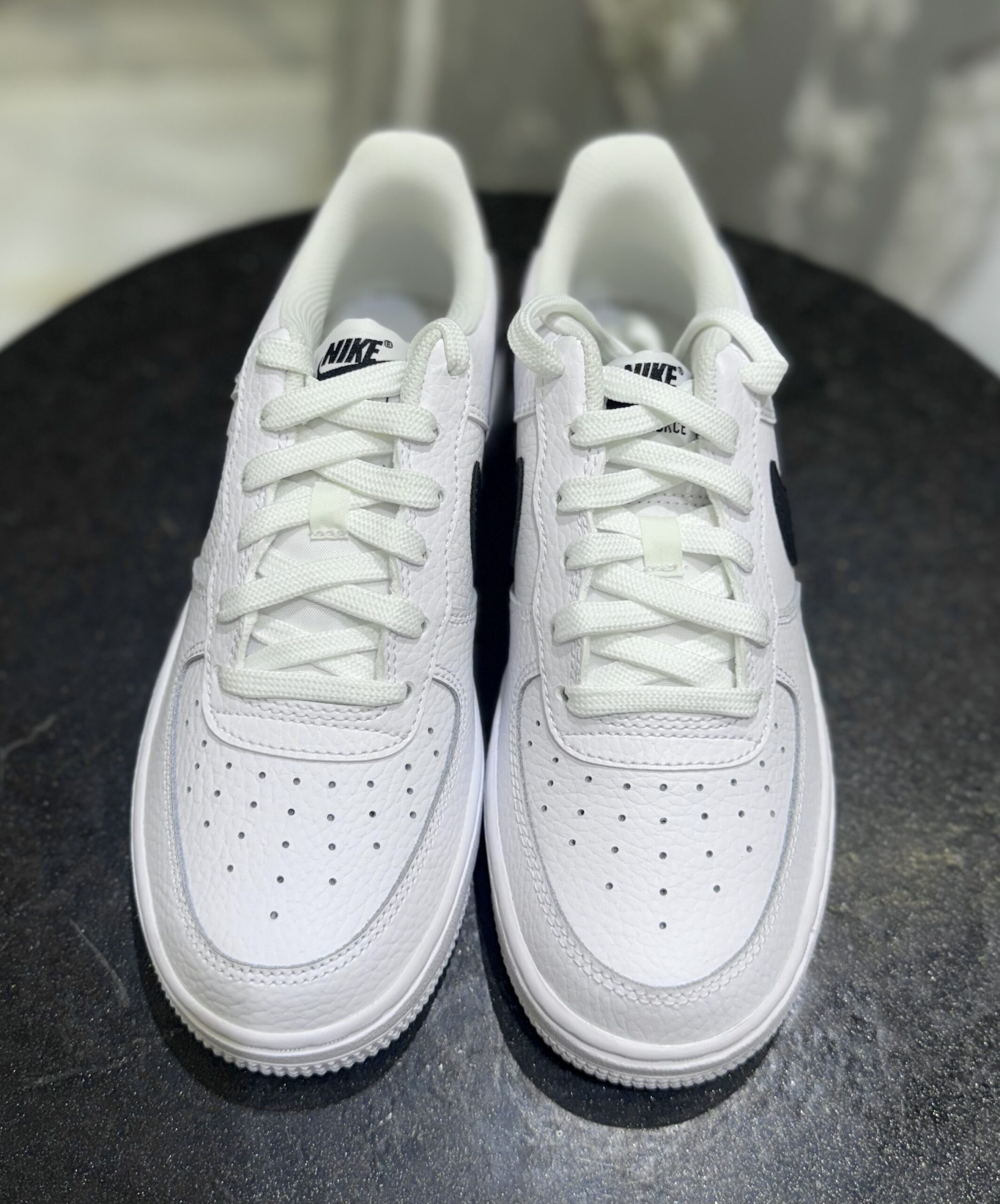 img_4598-2 Nike Air Force 1 '07 - Image 1