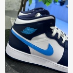 Air Jordan 1 Mid (GS) - Image 3