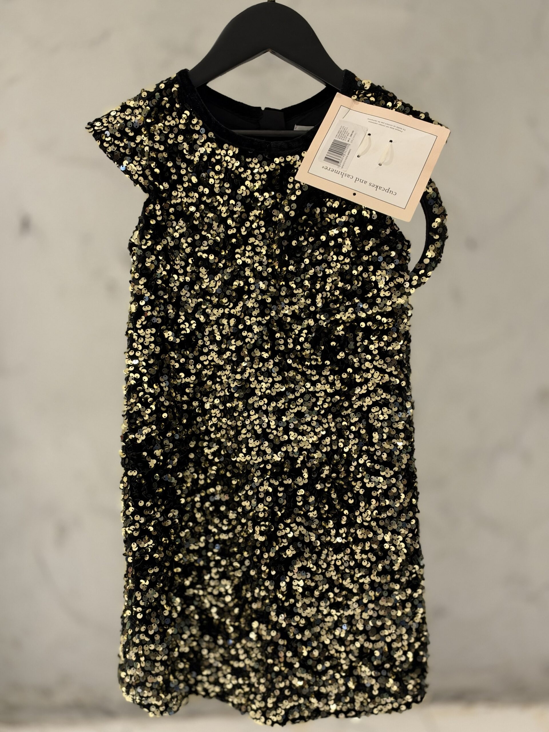 img_5277 Black and Gold Sequin Shift Dress - Image 1